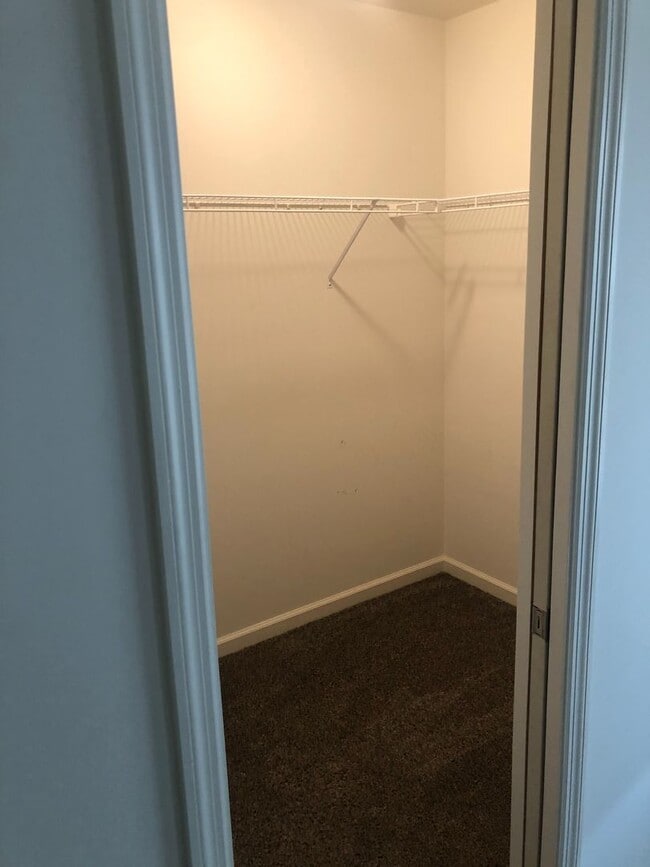 Building Photo - Beautiful 3 Bedroom, 2.5 Bath Townhome in Dallastown School District!