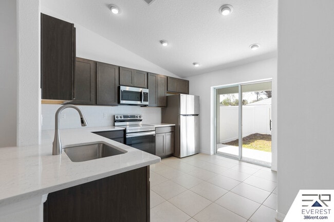 Building Photo - 6 Unison Ct