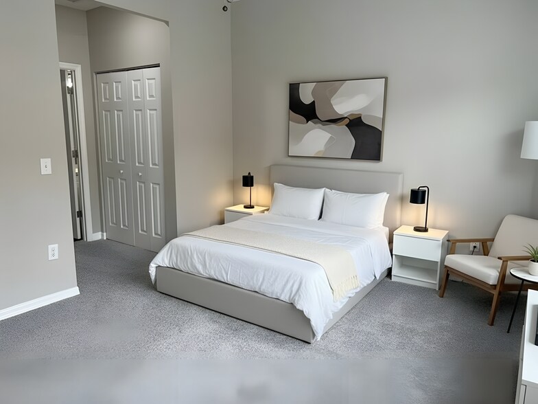 Building Photo - 844 Grand Regency Pointe