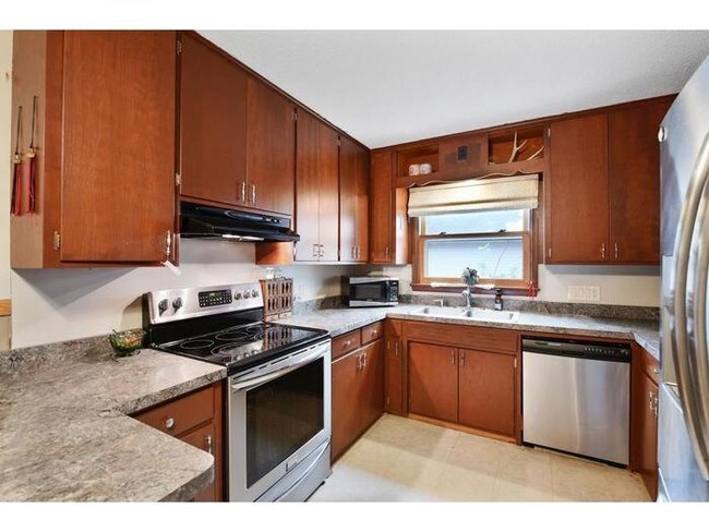 Building Photo - Beautiful Ranch Style 3BR 2BA Home in Milaca