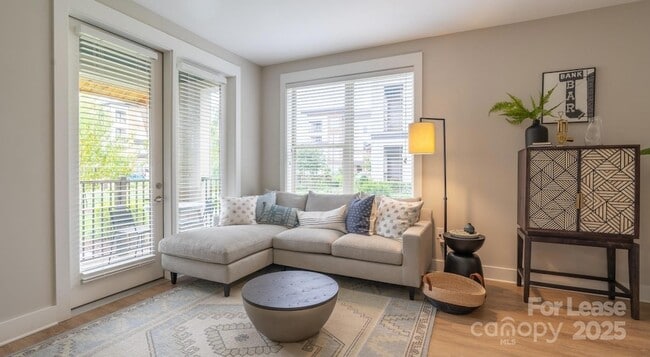 Building Photo - 6408 Providence Farm Ln