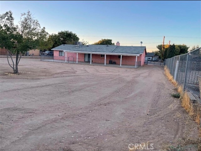 Building Photo - 18375 Westlawn St