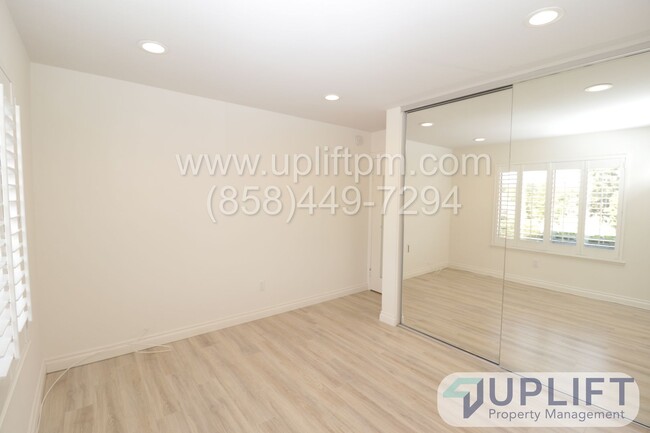 Building Photo - 2 BED 2 BATH CONDO WITH BONUS ROOM IN THE ...