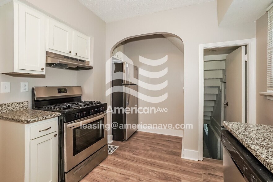 Building Photo - 939 Walnut St