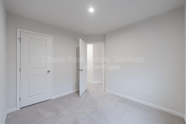 Building Photo - 2935 Winterberry Dr