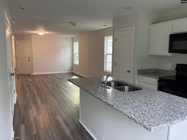 Building Photo - 844 Summerwood Ln