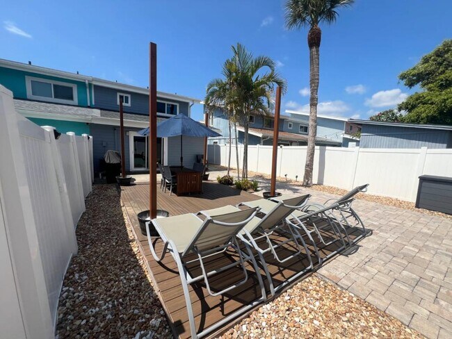 Building Photo - 354 Chandler St