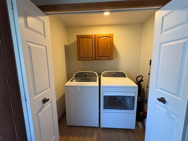 Building Photo - 601 Rumely St