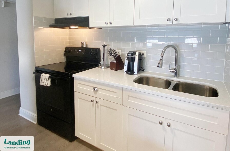 Building Photo - 305 Dr. M.L.K. Jr St S