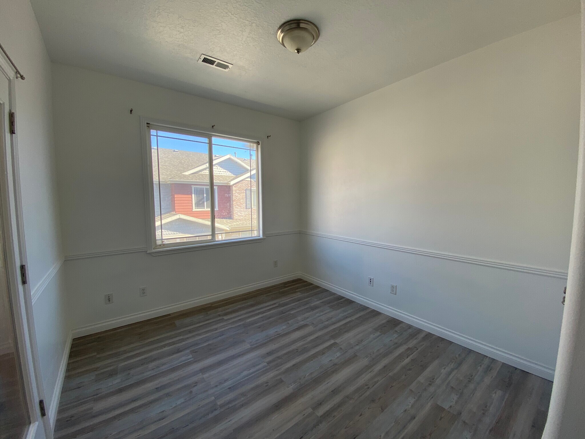 Building Photo - 24 S 1520 W