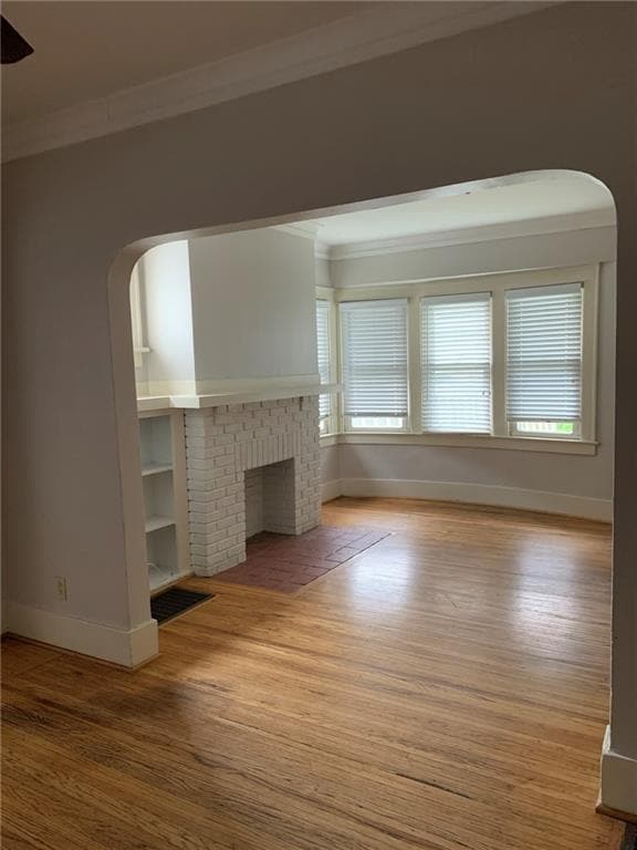 Building Photo - 296 Glen Ellyn Way