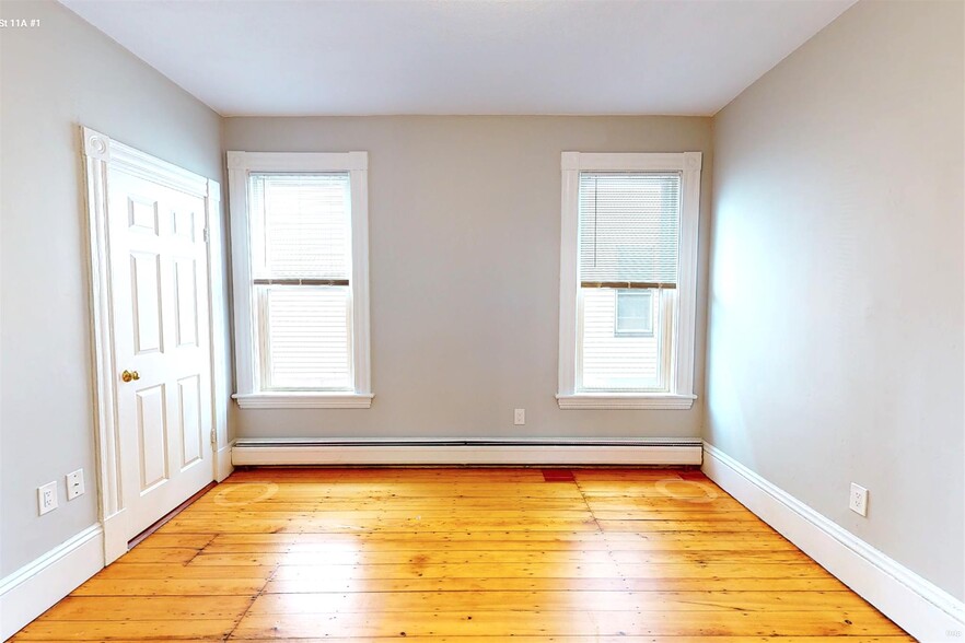 Building Photo - 11 Beacon St