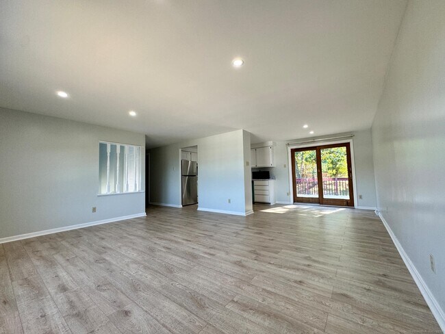 Building Photo - 61 Richard Brown Dr