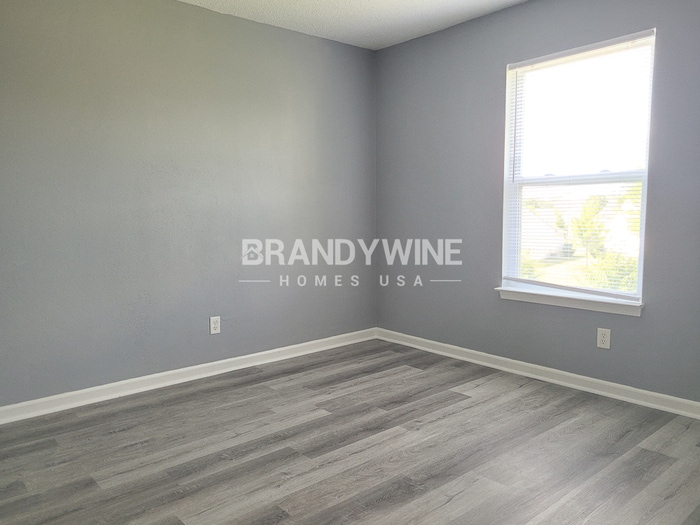 Building Photo - 10756 Glenayr Dr