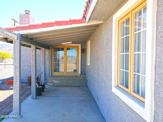 Building Photo - 69762 Old Bell Rd