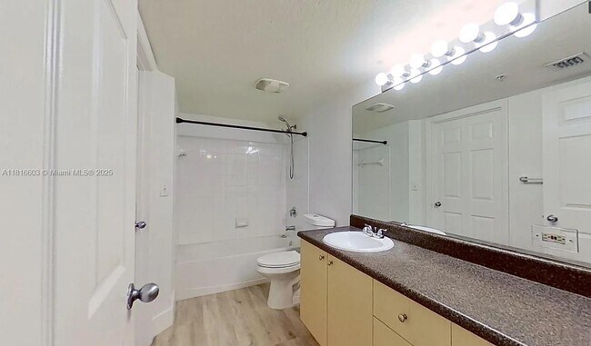 Building Photo - 2544 Centergate Dr