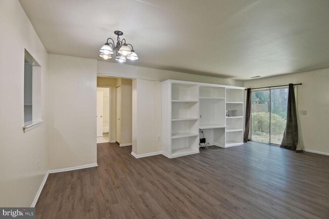Building Photo - 7216 Lost Spring Ct