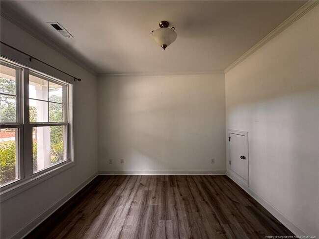 Building Photo - 36 Micahs Way N