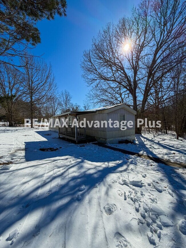 Building Photo - 3-Bedroom Home in a Private Setting
