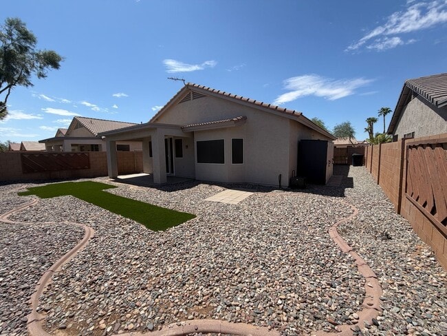 Building Photo - 17403 N 167th Dr