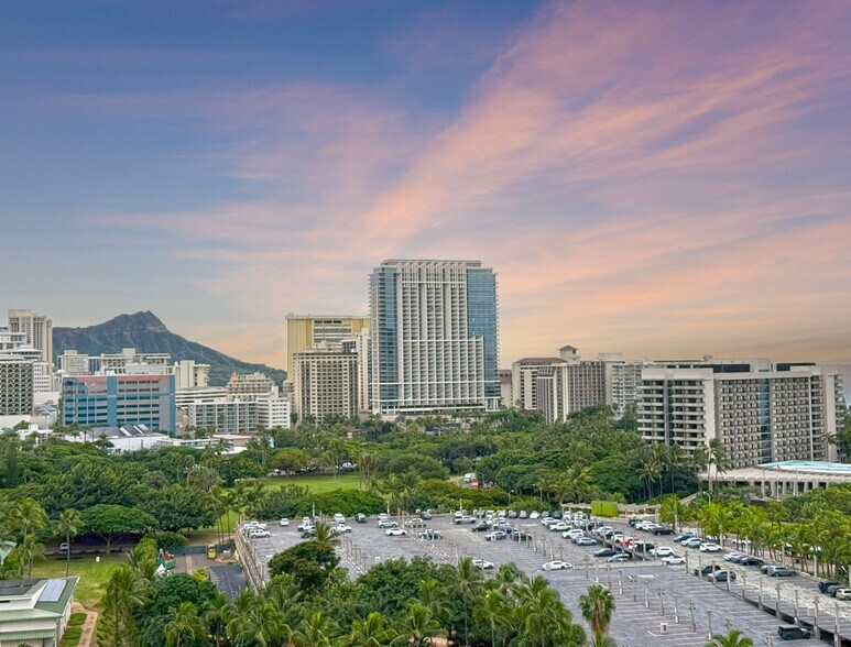 Building Photo - 1910 Ala Moana Blvd.
