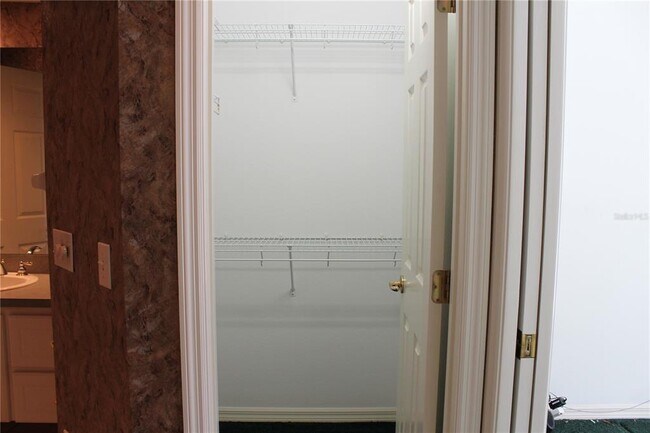 Building Photo - 2228 Lake Holloway Blvd