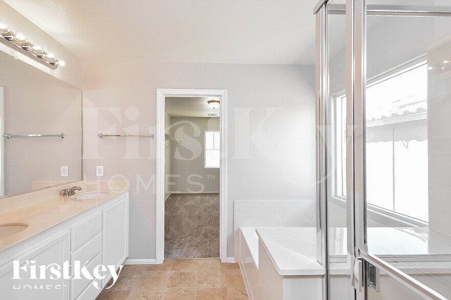 Building Photo - 6694 Wood Thrush Pl