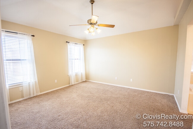 Building Photo - 1543 Bosc Ct