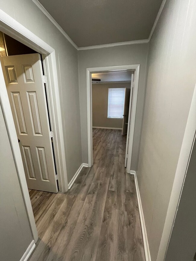 Building Photo - Remodeled 2 Bed, 1 Bath Home in Fort Smith