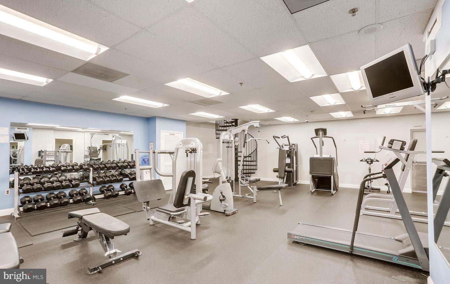 Building Photo - 1211 S Eads St