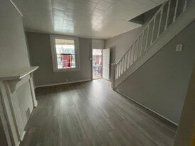 Building Photo - 3416 Tampa St