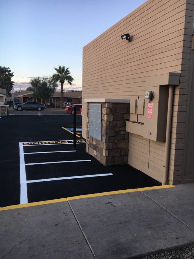 Building Photo - West Hill Apartments