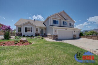 Building Photo - 705 Witchhazel Ct