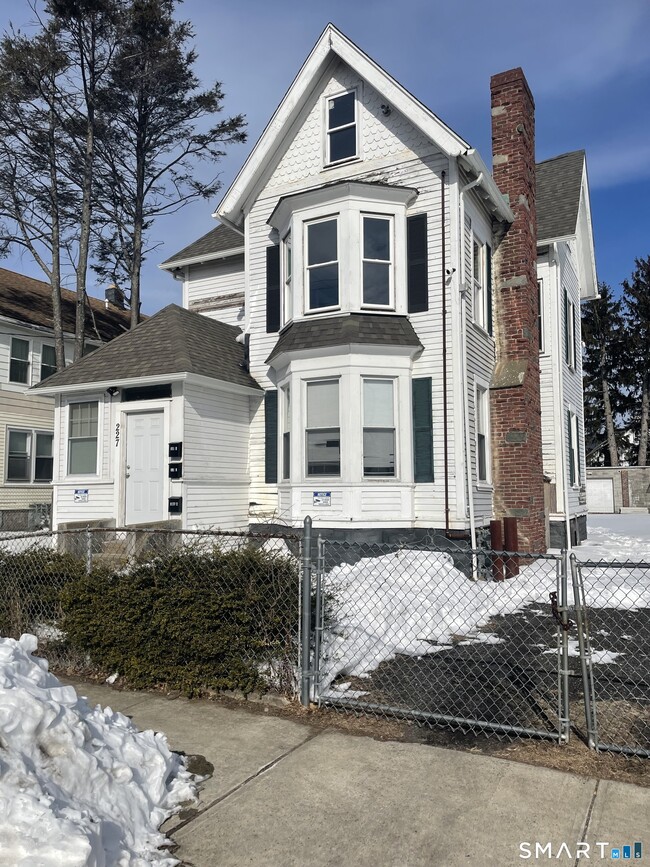 Building Photo - 227 Arctic St