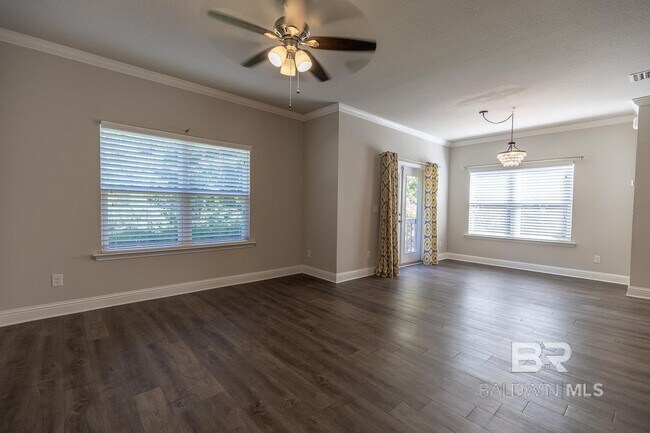 Building Photo - 6867 Spaniel Dr