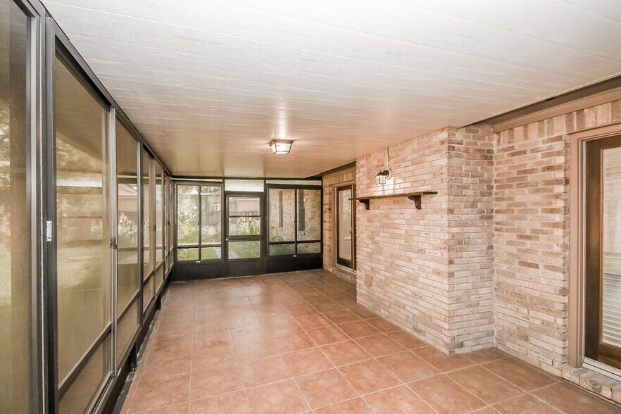 Building Photo - 3146 Chapelwood Ln