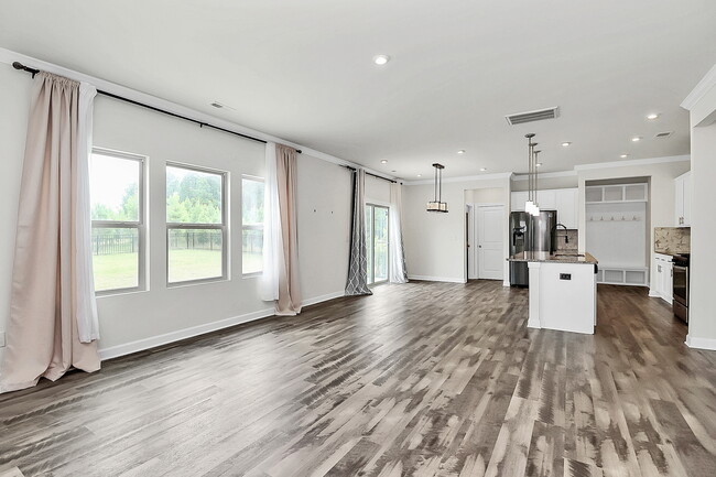 Building Photo - 8315 Flint Hill Dr