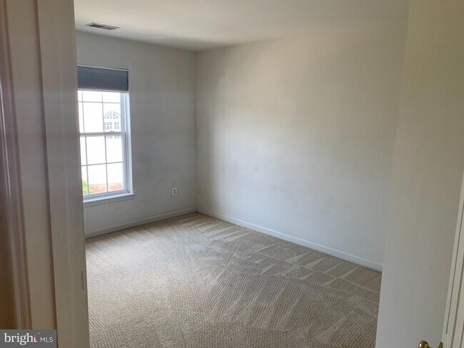 Building Photo - 43395 Allisons Ridge Terrace