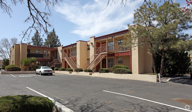 Primary Photo - White Oak Apartments