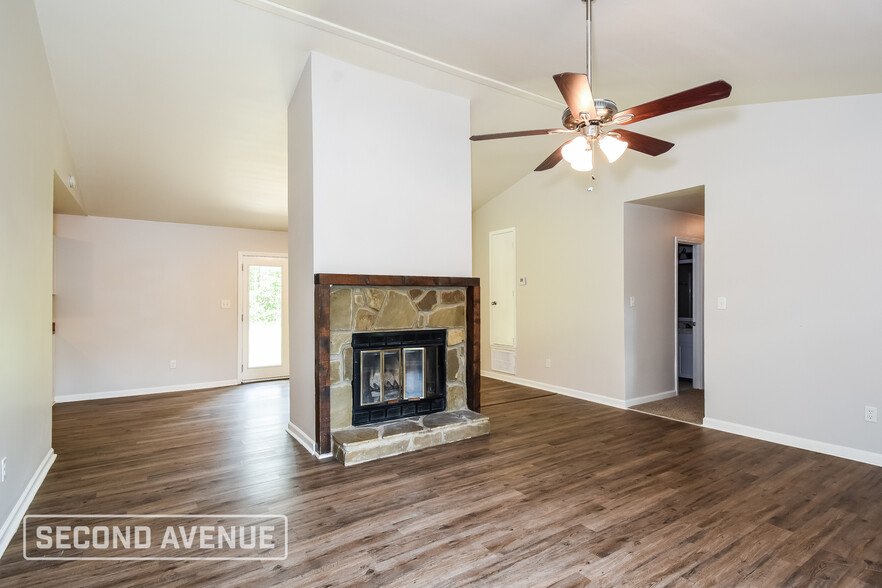 Building Photo - 1349 Woodmill Trce