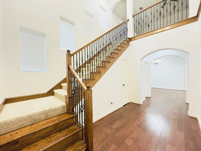 Building Photo - 7603 Bridge Water Cir