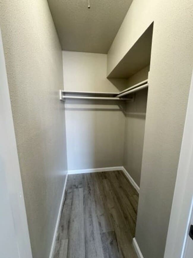 Building Photo - 8746 Glen Meadow Ln