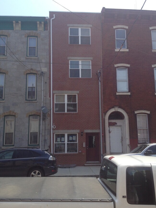 Building Photo - 415 N 41st St