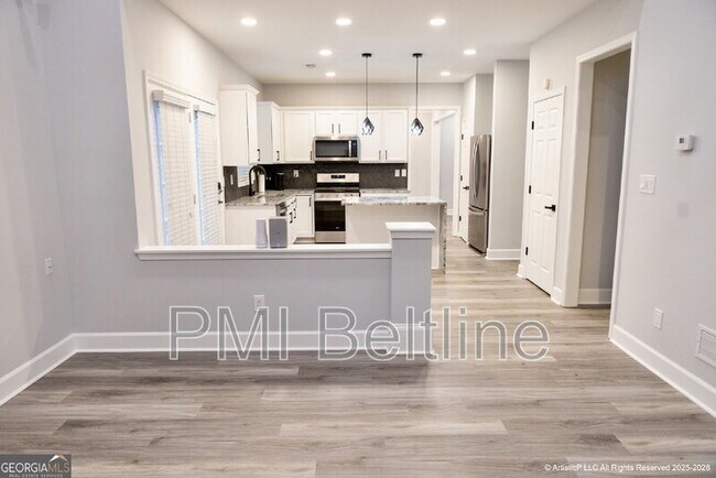 Building Photo - 4644 Creekside Cove