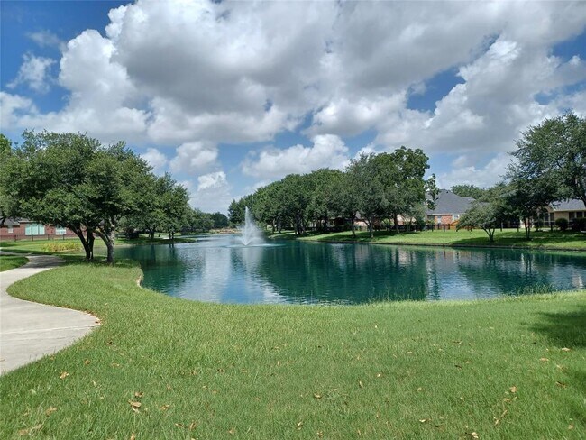 Building Photo - 22430 Tullis Trail Ct