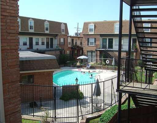 Building Photo - 3110 Edenborn Ave
