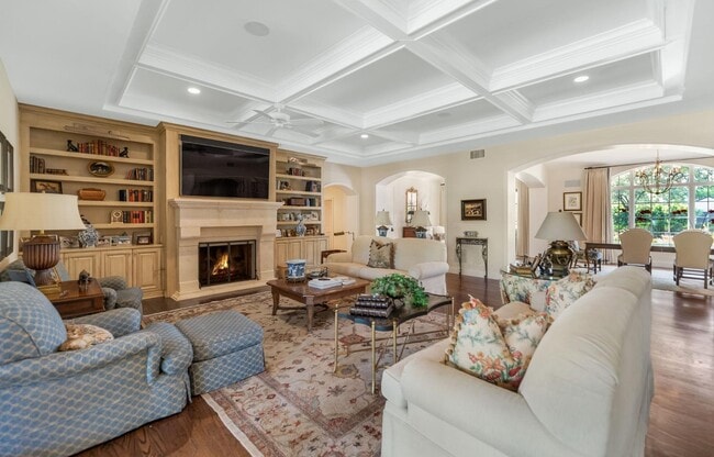 Building Photo - 6248 E Montecito Ave