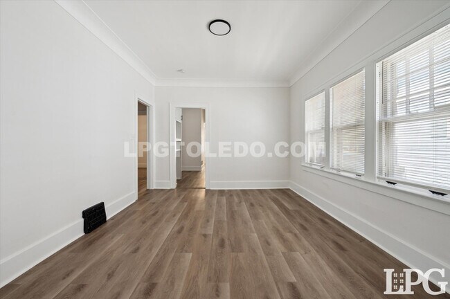 Building Photo - 3617 Homewood Ave