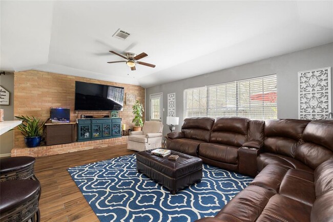 Building Photo - 16458 Brookford Dr