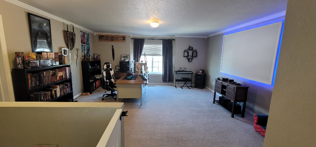 Building Photo - 9565 Castle Oaks Dr